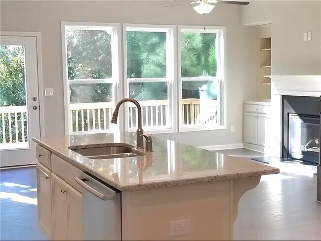 Building Photo - 891 Sunset Park Dr