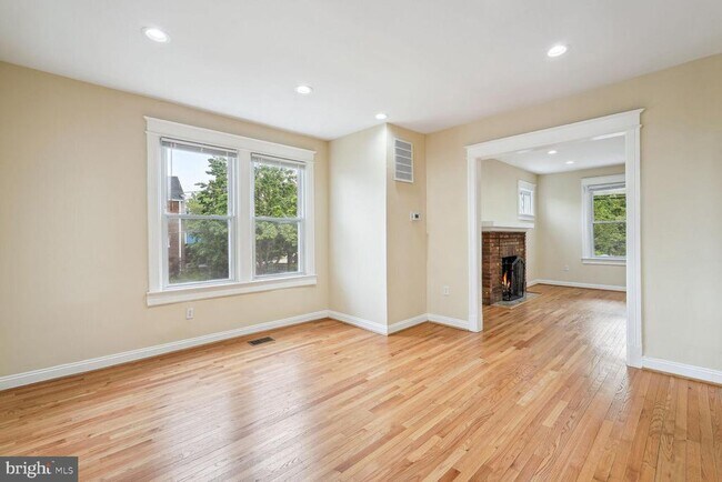 Building Photo - 4528 4th St NW