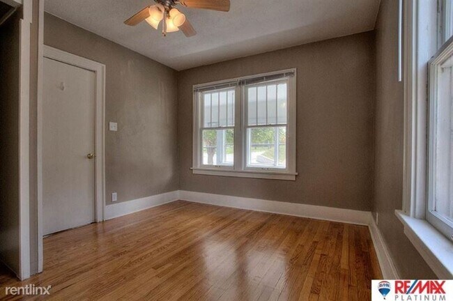 Building Photo - 4 br, 2 bath House - 4204 Pacific St