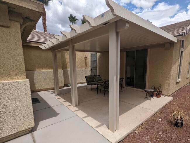 Foto del edificio - 8148 Slate Falls St