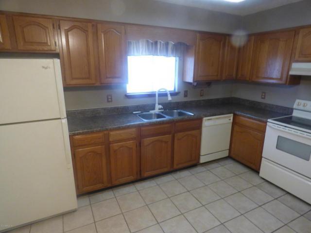 Building Photo - 3 bedroom in Jacksonville FL 32218