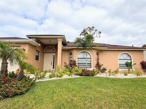 Building Photo - 1503 Overland Dr