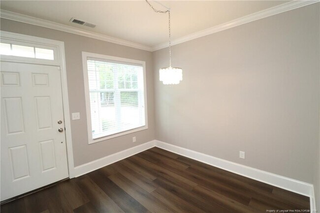 Foto del edificio - 2824 Plumfield Pl
