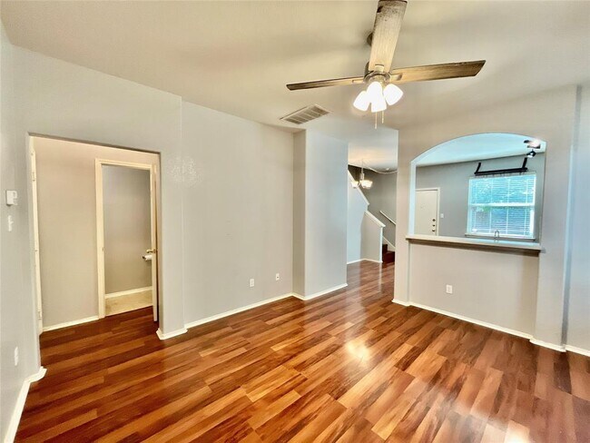 Foto del edificio - 14616 Walt Whitman Trail