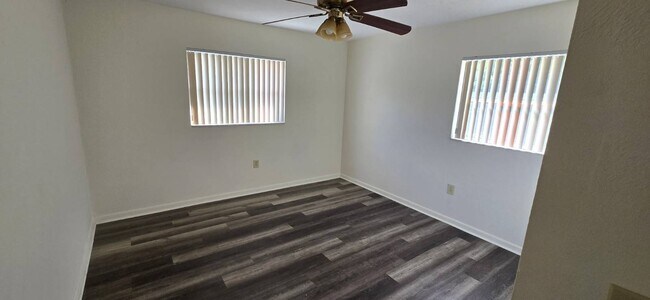 Foto del edificio - 107 Van Allen Ave NW