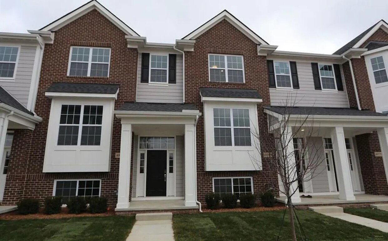 Primary Photo - 49791 Lantern Way