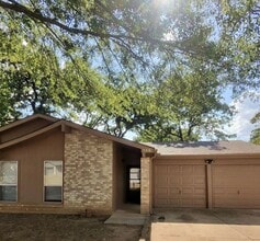Building Photo - 5316 Lansingford Trail