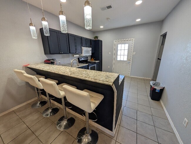 Foto del edificio - 503 Nolan St