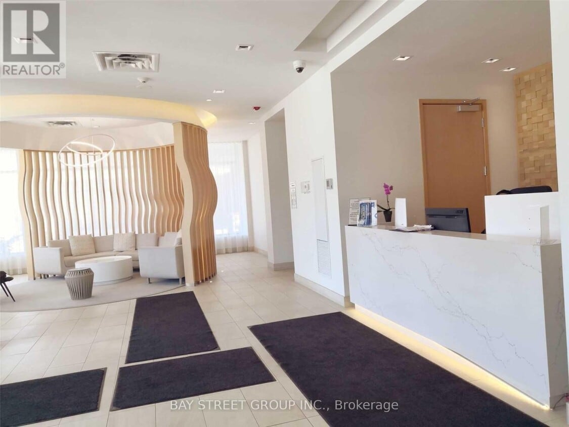 Photo principale - 150 Fairview Mall Dr