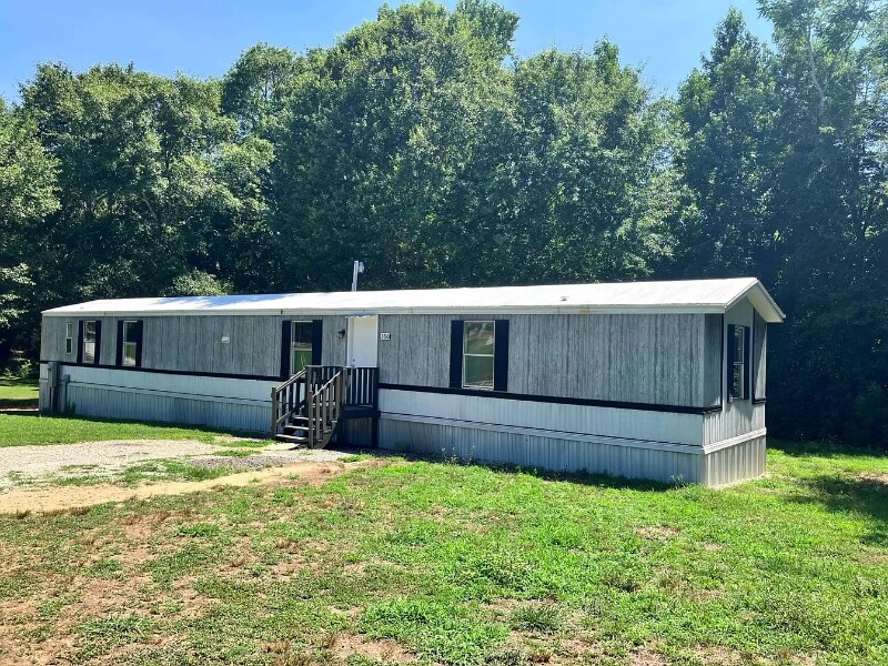 Primary Photo - 330 Mangle Dr