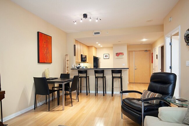 Building Photo - Fully Furnished 1 bedroom, 1 bath located ...