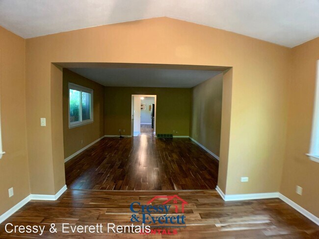 Building Photo - 3 br, 2 bath House - 2604 S State St.