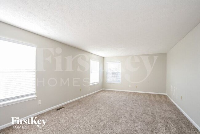 Building Photo - 6638 Crestwell Ln