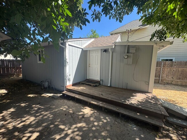 Foto del edificio - 1 Bedroom 1 Bath Home with a Large Outdoor...