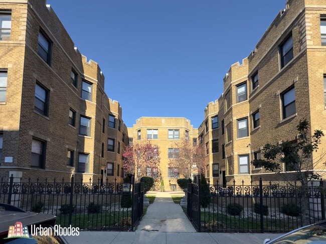 Building Photo - 629 W Stratford Pl