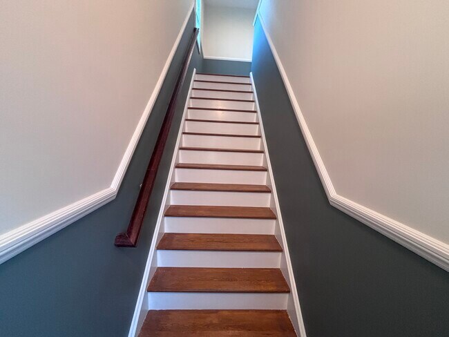 Foto del edificio - 101 Ponus Ave