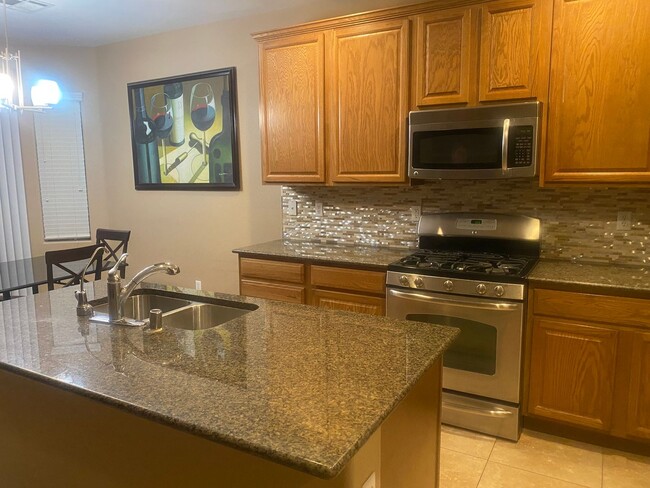 Building Photo - 7469 Calzado Dr