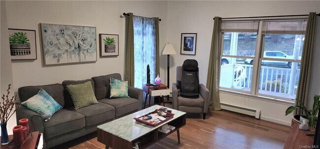 Foto del edificio - 112 Locust Ave