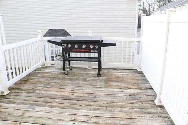 Foto del edificio - 10946 Garden Oaks Ln