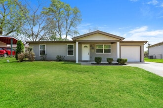 Building Photo - 1620 Beverly Dr