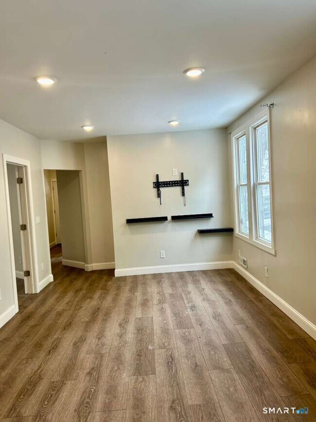 Foto del edificio - 124 Charles St