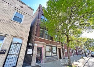 Building Photo - 3743 W Armitage Ave