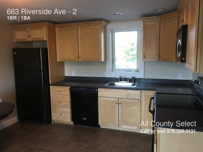 Foto del edificio - 663 Riverside Ave