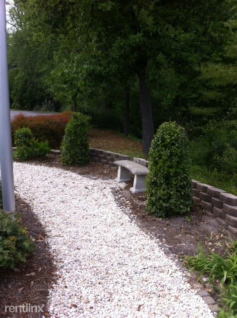 Foto del edificio - 5516 Lakeshore Dr