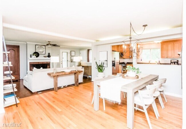 Foto del edificio - 3 br, 2.5 bath House - 10041 Barberton Dr