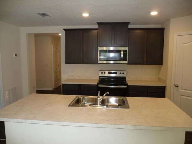 Foto del edificio - 2054 Nottoway Woods Ln