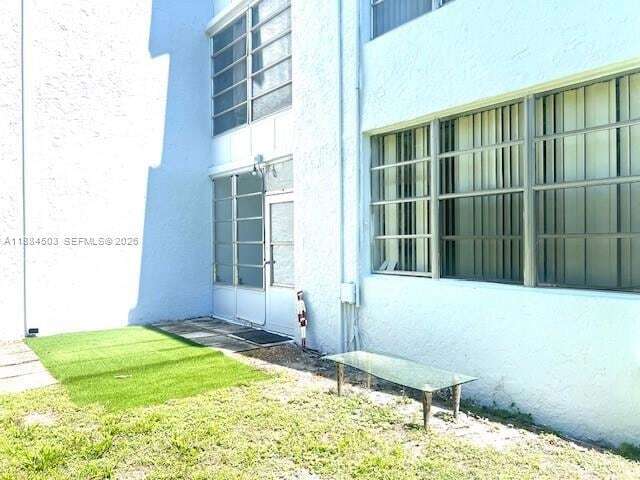 Foto del edificio - 9450 Live Oak Pl