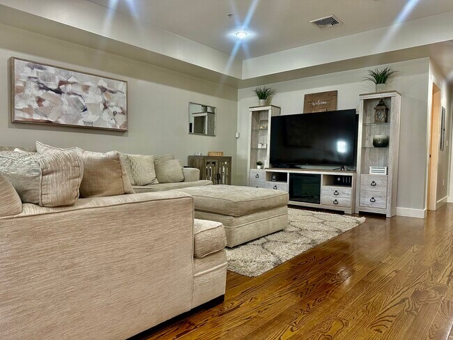 Foto del edificio - 772 E 3rd St