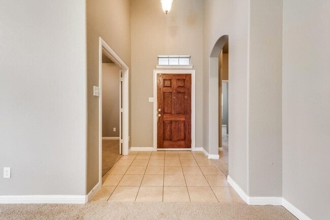 Foto del edificio - 409 Braewick Dr