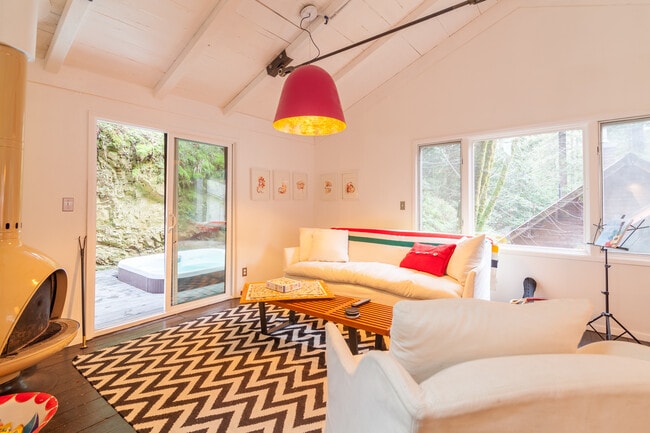 Building Photo - 14993 Merry Ln