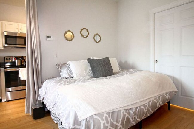 Foto del edificio - 117 S Main St