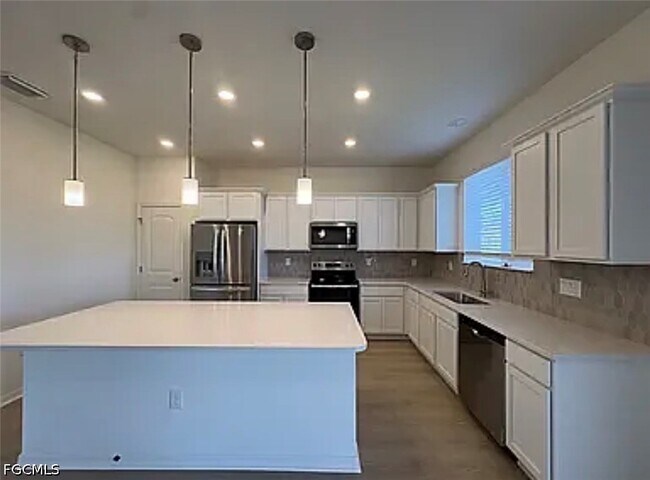 Foto del edificio - 6600 Estero Bay Dr