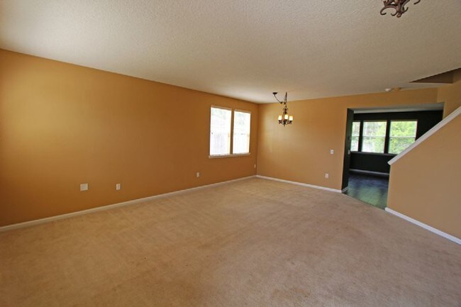 Building Photo - 75289 Ravenwood Dr