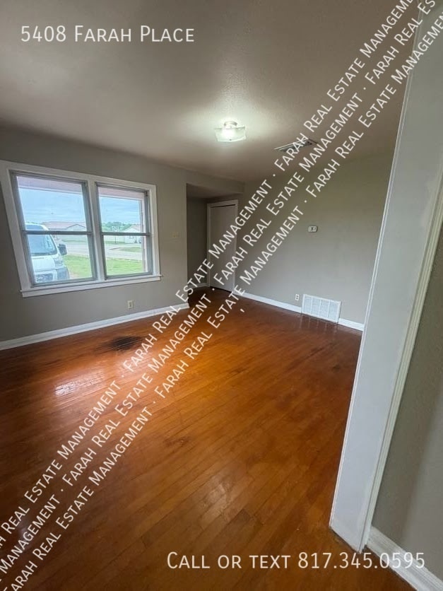 Building Photo - 5408 Farah Pl