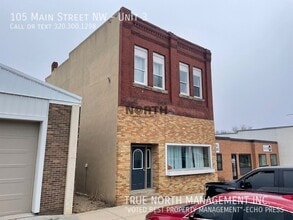 Building Photo - 105 Main St