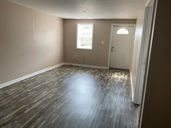 Foto del edificio - Davis Duplex-Carter St
