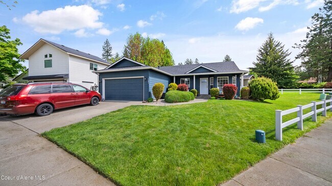 Foto del edificio - 1461 Elderberry Cir