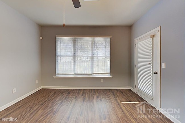 Foto del edificio - 2273 Wentworth Park Dr