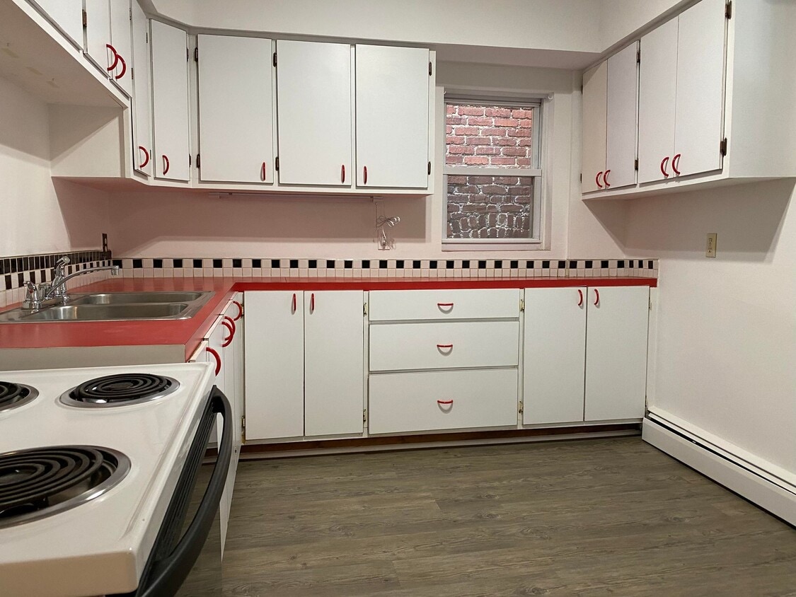 36 Market St Unit 2, Bangor, PA 18013 36 Market St Bangor, PA