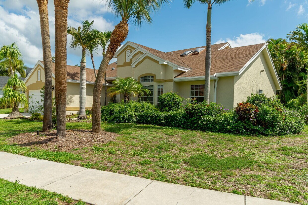 Foto principal - 1070 Sweet Briar Pl
