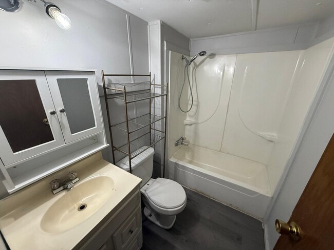 Building Photo - 725 Barren Hollow Rd