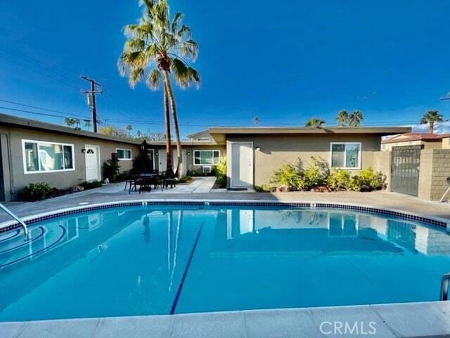 Foto del edificio - 45421 Sunset Ln