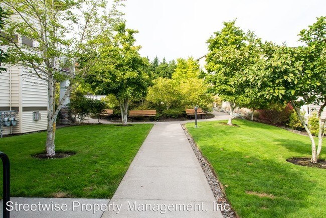 Building Photo - 14800 SW Sandhill Loop