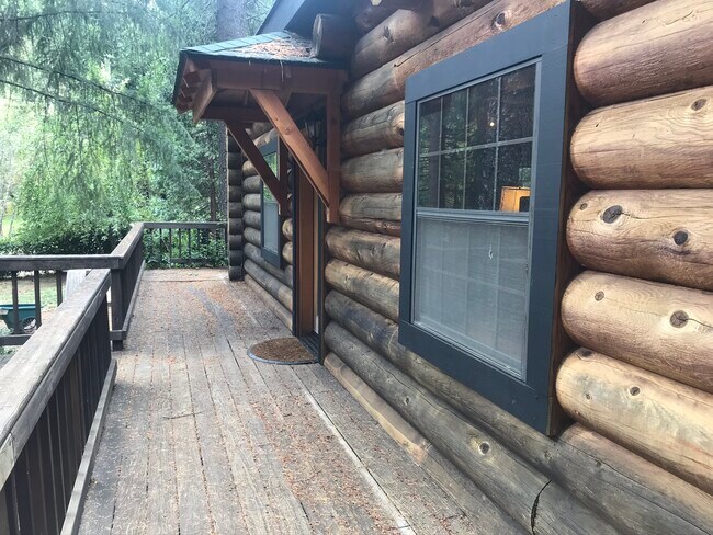 Foto del edificio - 4589 Jenkinson Cir