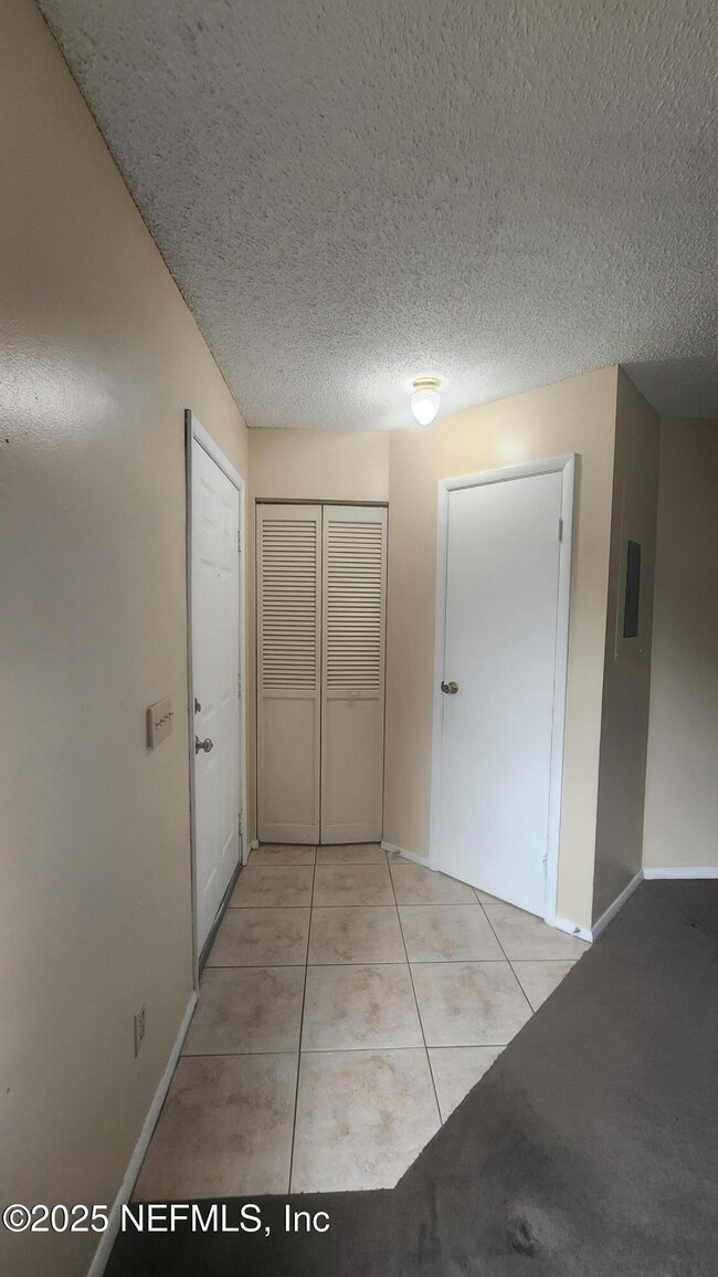 Building Photo - 9411 Genna Trace Trail