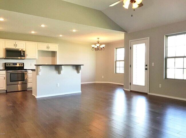 Building Photo - 1524 Brewster Ln